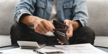La morosidad de las familias frenó su escalada, pero se mantuvo por encima del 12% en agosto La morosidad de las familias frenó su escalada, pero se mantuvo por encima del 12% en agosto