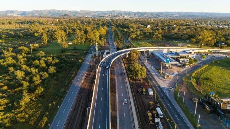 El altonivel Valle Escondido fue distinguido en la categoría Obra Vial Urbana del año Se habilitó al tránsito vehicular a mediados del mes de abril.