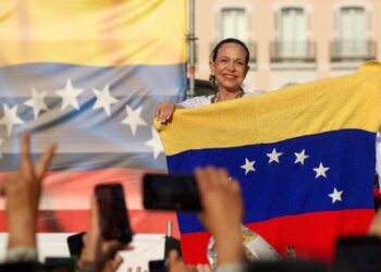 La oposición anunció un gran acuerdo nacional y ratificó a Corina Machado como líder