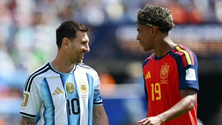 La tajante frase de Luis Enrique sobre las comparaciones entre Lamine Yamal y Messi Presente y futuro. Lionel Messi y Lamine Yamal en la final de la Copa del Mundo 2026.