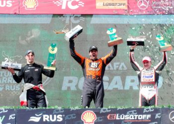 Lambiris dominó de punta a punta y festejó en el regreso de la máxima a Rosario