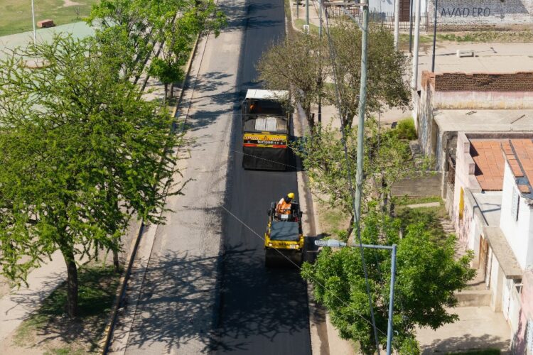 Se ejecutan las obras viales en tres arterias de barrio Argüello Norte Las arterias constituyen vías neurálgicas para la movilidad de los vecinos de la zona.