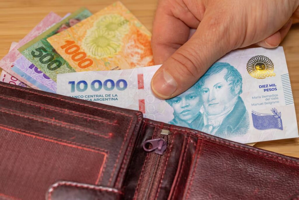 Los salarios registrados subieron 2,6% en agosto y le ganaron a la inflación Los salarios registrados subieron 2,6% en agosto y le ganaron a la inflación