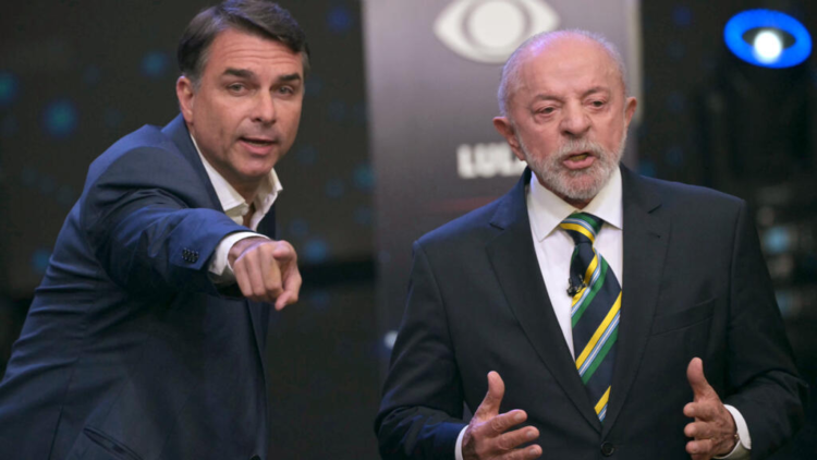 A días de la votación, el mandatario y el candidato opositor acordaron revelar su información bancaria.