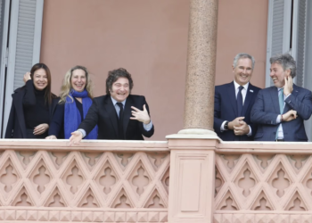 El presidente Javier Milei llega a Casa Rosada.