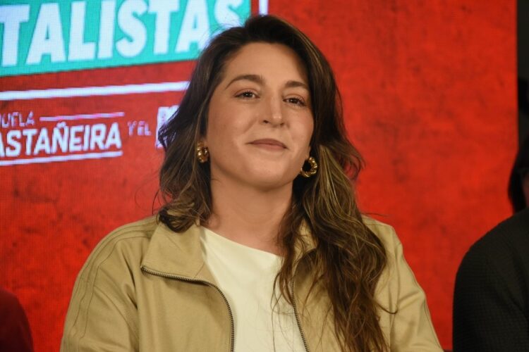 Manuela Castañeira: “Cuando la sociedad se organiza, logra cosas” Manuela Castañeira “Cuando la sociedad se organiza, logra cosas”.