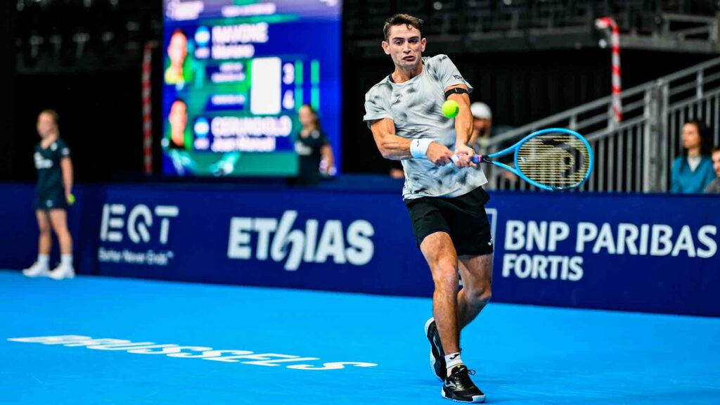 Mariano Navone le ganó a Juanma Cerúndolo y está en la segunda ronda del ATP de Bruselas