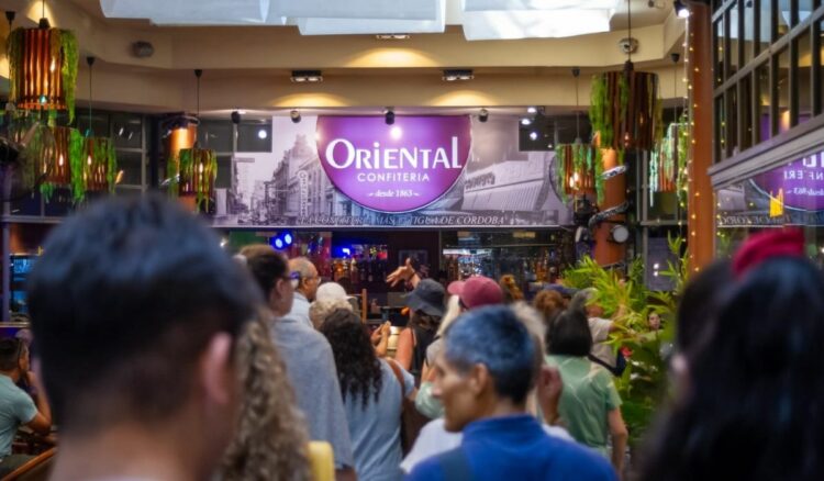 Córdoba Misteriosa propone un recorrido por el casco histórico para descubrir relatos y leyendas urbanas de la ciudad.