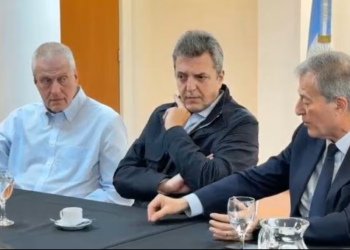 Massa se mostró con los rectores y se prepara para la carrera electoral