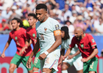 Mbappé pidió disculpas al pueblo chino.