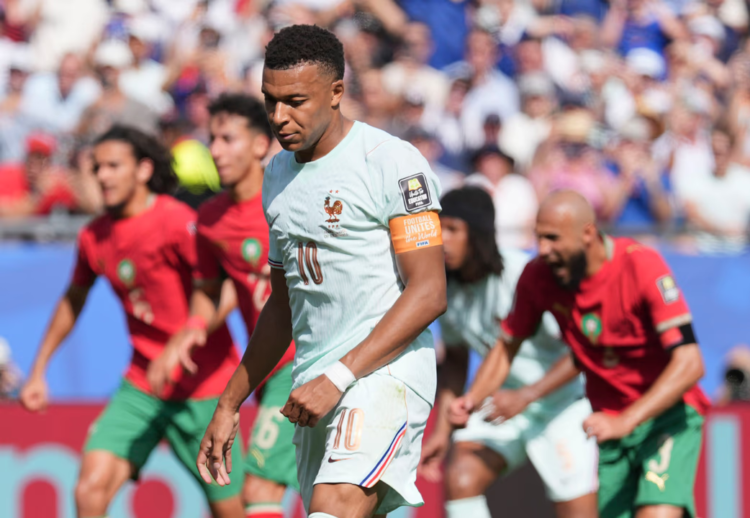 Mbappé se disculpó con el pueblo chino por su meme sobre Mao Zedong Mbappé pidió disculpas al pueblo chino.