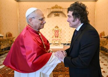 Milei sobre la salud del Papa: “Nos unimos en oración”