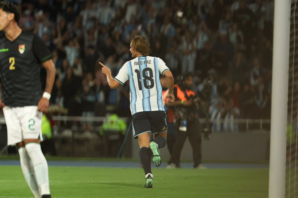 Nico Paz brilló en el amistoso ante Bolivia.