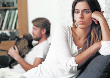 La maternidad se posterga, mientras disminuyen los embarazos adolescentes
