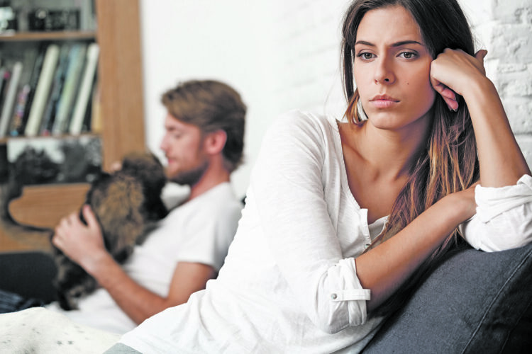 La maternidad se posterga, mientras disminuyen los embarazos adolescentes