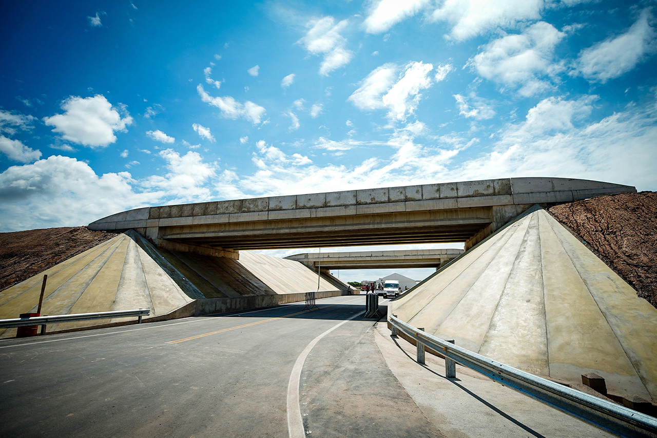 Llaryora inauguró un tramo de la Autopista 19 y destacó el empleo que genera la obra pública Llaryora inauguró un tramo de la Autopista 19 y destacó el empleo que genera la obra pública