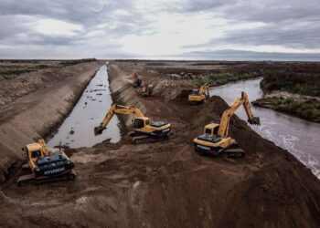 Avanzan las obras de mantenimiento, readecuación y ordenamiento de la infraestructura hídrica Avanzan las obras de mantenimiento, readecuación y ordenamiento de la infraestructura hídrica