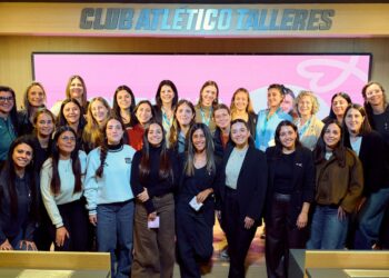 Talleres realizó una jornada de concientización por el Octubre Rosa