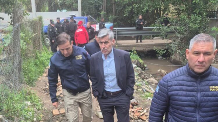Quinteros exigió a Belgrano Cargas más seguridad: "Los riesgos de esos sectores eran conocidos" Por instrucciones del ministro Juan Pablo Quinteros, la Policía provincial requirió a la empresa una revisión de las condiciones en las que se realizan las tareas de custodia de las operaciones ferroviarias.