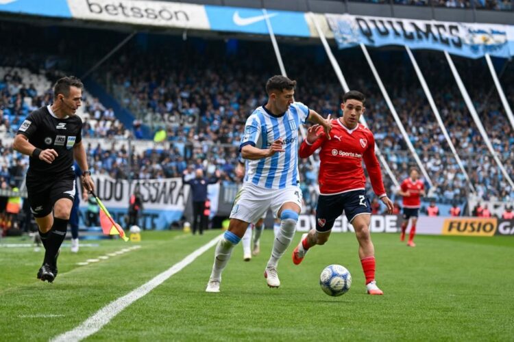 Racing era mejor, se desinfló en el complemento e Independiente lo empató en el Cilindro Racing era mejor, se desinfló en el complemento e Independiente lo empató en el Cilindro