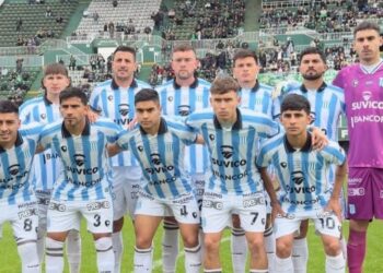 Racing volvió a perder de visitante y jugará otro año más en la Primera Nacional