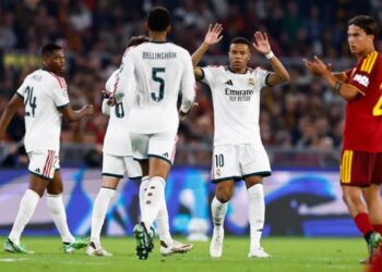 Real Madrid revirtió tres goles en ocho minutos y PSG venció a Manchester City