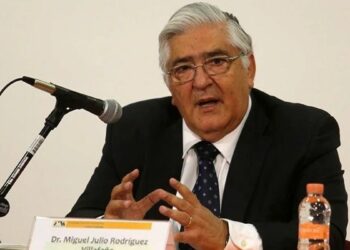 Rodríguez Villafañe: “Es evidente que la Corte Suprema no quiere abordar el DNU 70/23”