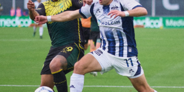 Talleres volvió a perder y crece la bronca entre los hinchas.