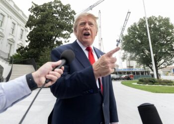 Trump anunció que comenzará una exploración “masiva” de petróleo en Groenlandia