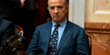Un diputado libertario defendió la dictadura y desató un fuerte escándalo