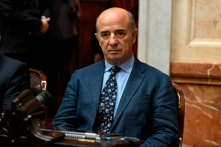 El diputado libertario Beltrán Benedit defendió a la dictadura cívico-militar.