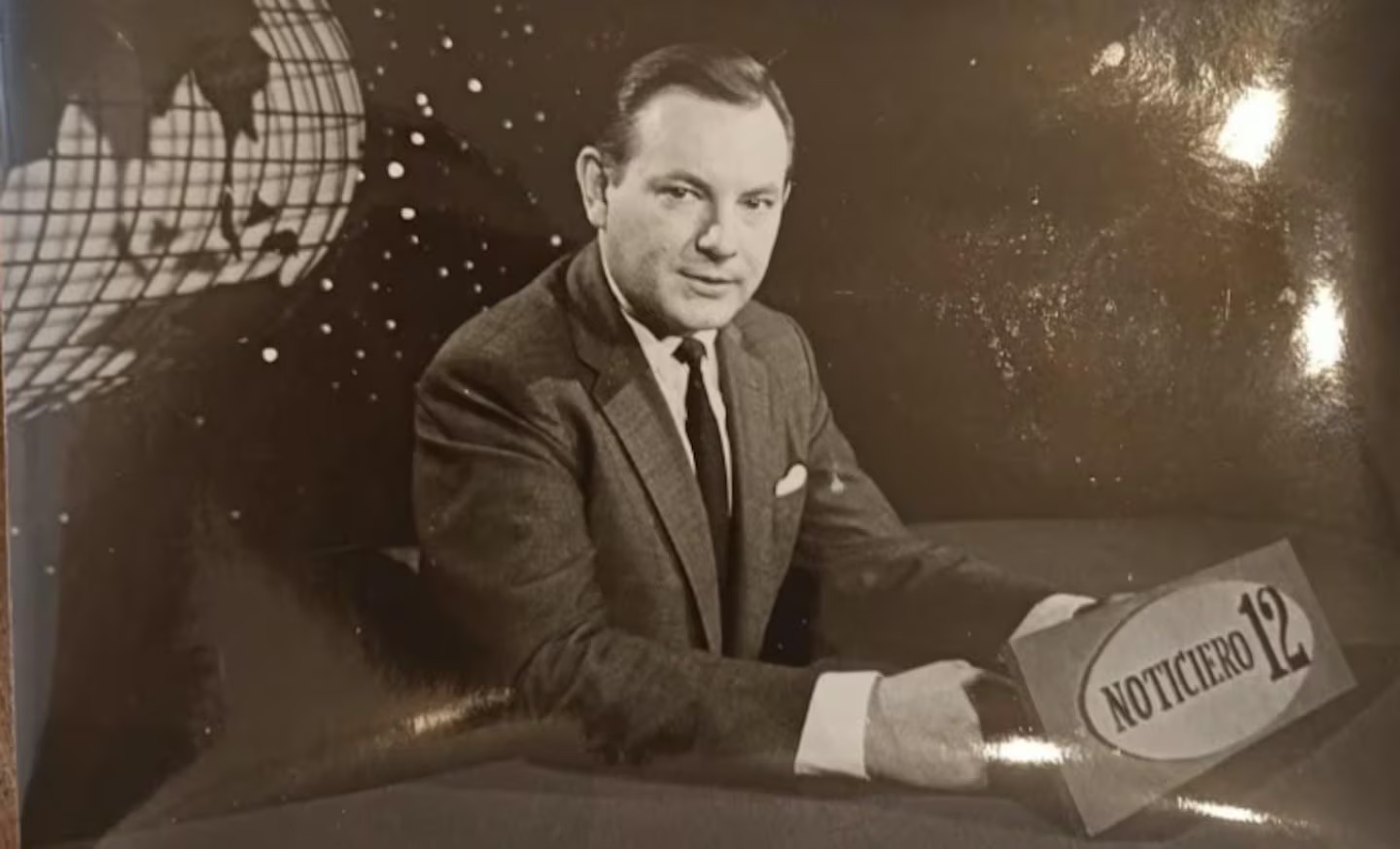 Murió Víctor Stasyszyn, el primer conductor de Noticiero Doce Murió Víctor Stasyszyn, el primer conductor de Noticiero Doce