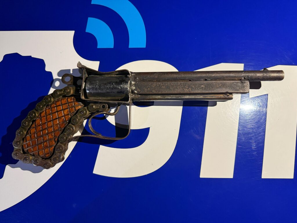 Llevaba un arma casera, intentó escapar de un control policial y terminó detenido Llevaba un arma casera, intentó escapar de un control policial y terminó detenido
