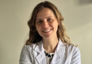La maternidad se posterga, mientras disminuyen los embarazos adolescentes