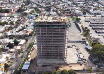 Con un amparo, vecinos buscan frenar el avance de las torres del Córdoba Shopping