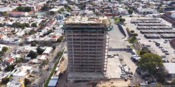 Con un amparo, vecinos buscan frenar el avance de las torres del Córdoba Shopping