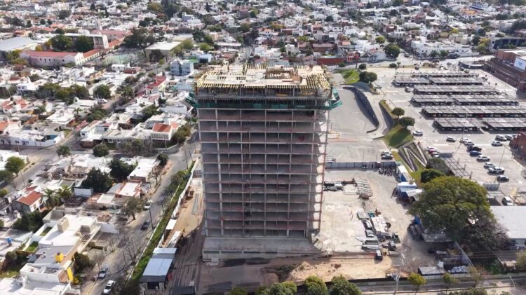 Con un amparo, vecinos buscan frenar el avance de las torres del Córdoba Shopping Con un amparo, vecinos buscan frenar el avance de las torres del Córdoba Shopping