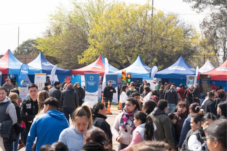Jornadas de salud y prevención en Plaza San Martín Durante ambas jornadas habrá propuestas de salud y prevención, gestiones provinciales y municipales y actividades recreativas para disfrutar en familia.
