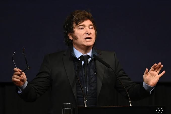 La economía de Milei enfrenta desafíos clave rumbo a 2027 La acumulación de reservas, la recuperación de la actividad económica y la incertidumbre electoral serán claves para el rumbo de la economía argentina en 2027, en un escenario donde las proyecciones anticipan un crecimiento moderado y persisten los riesgos financieros.