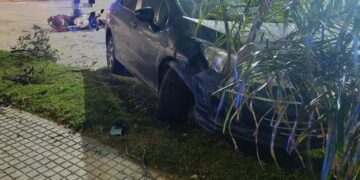 Un motociclista sufrió heridas graves tras chocar con un auto Un motociclista sufrió heridas graves tras chocar con un auto