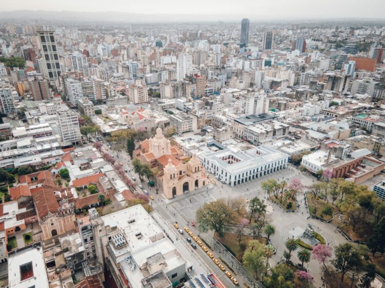 La ciudad de Córdoba se prepara para la visita del papa León XIV.