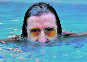 Charly Garcia, la voz del último dinosaurio Charly Garcia, la voz del último dinosaurio