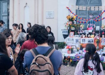 Día de Muertos en Córdoba con música, desfile de catrinas y visitas guiadas en los cementerios municipales