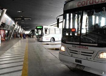 Asambleas de Aoita complicaron el transporte interurbano y no descartan nuevas medidas