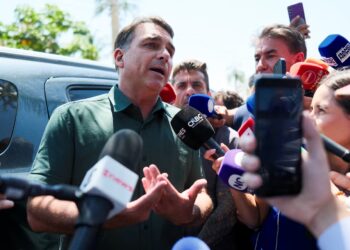 Flávio Bolsonaro.