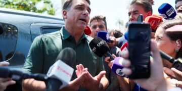 Flávio Bolsonaro.