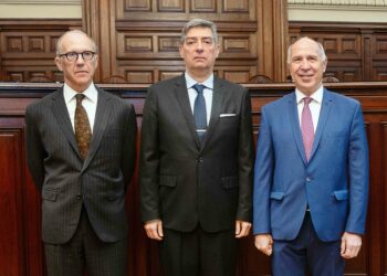La Corte aclaró el alcance de su fallo sobre la Ley de Tierras y respondió a las críticas