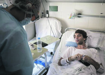Cada vez más jóvenes sin cobertura médica por la pérdida de empleo formal
