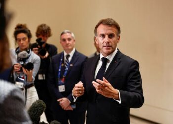 Macron cruzó a Trump y otros líderes por sus dichos sobre los disturbios Macron cruzó a Trump y otros líderes por sus dichos sobre los disturbios