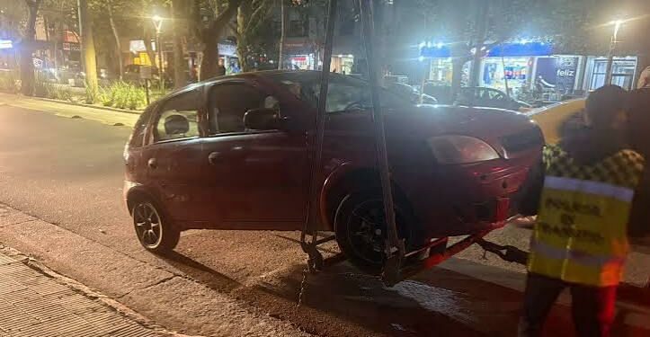 Condenaron al conductor que llevó a un municipal sobre el capot en Córdoba